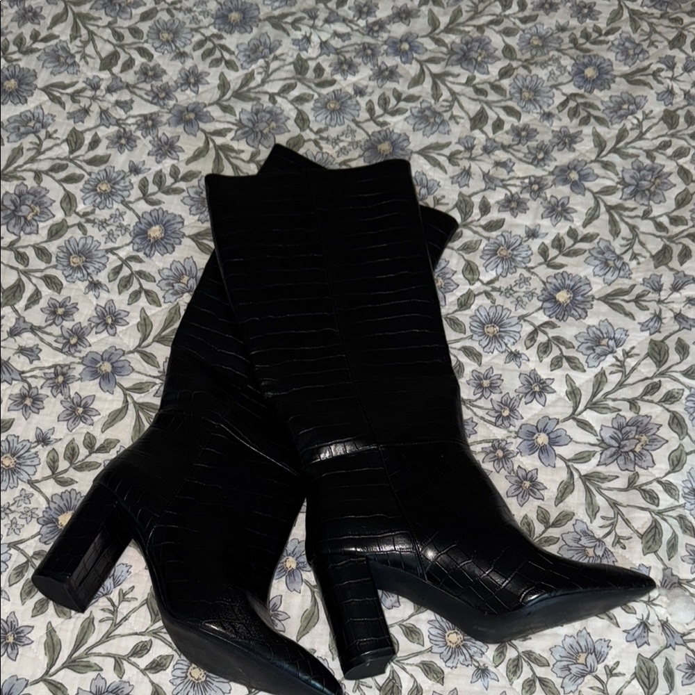 H&M Black Croc-Patterned Heeled Boots